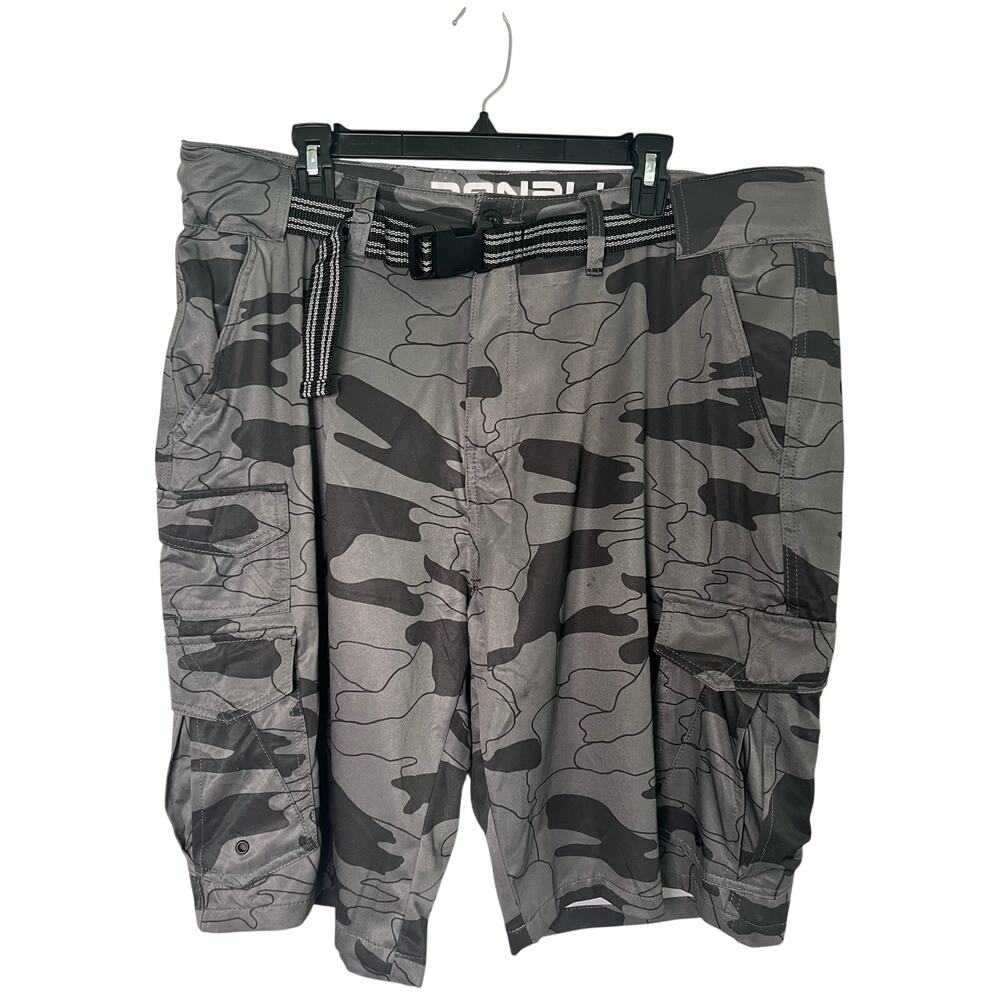 Denali Hybrid Shorts Cargo Pockets Mens Size 40 Black Gray Camo Belt